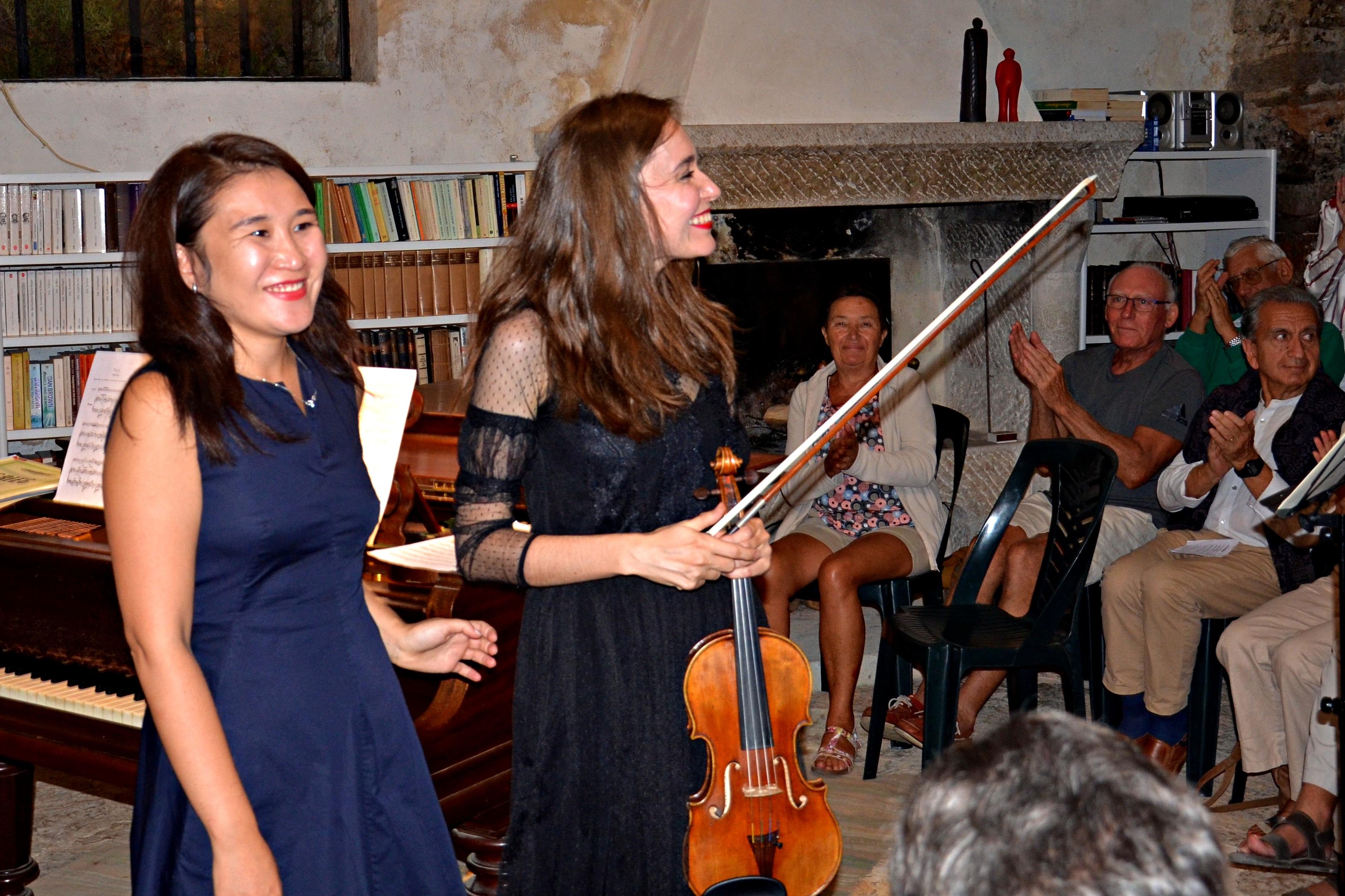 Aigerim et Olga en Concert au Moulin des Arts